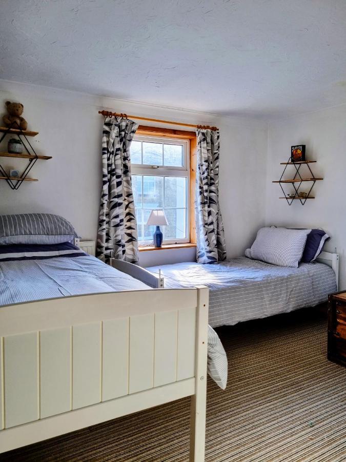 2 Bedroom House Within Walking Distance Of Town Cowes  Bagian luar foto